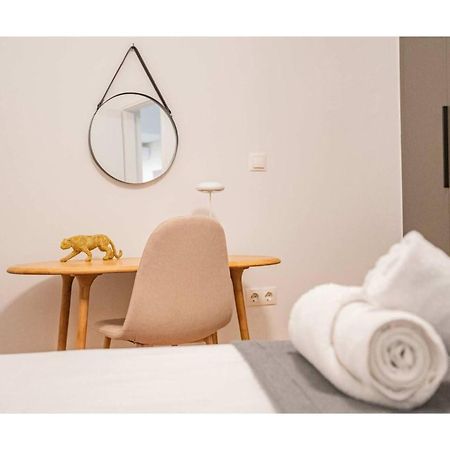 O&O Group - Eclectic Chic Thissio Apartment Atenas Exterior foto