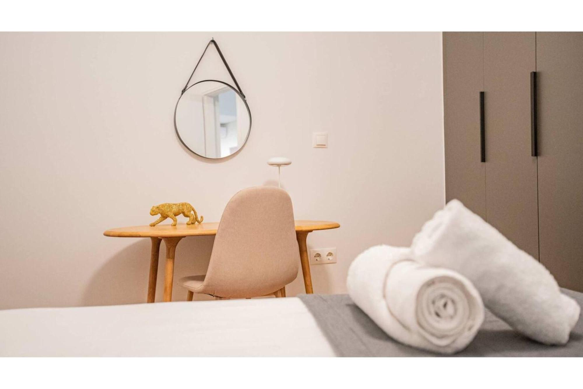 O&O Group - Eclectic Chic Thissio Apartment Atenas Exterior foto